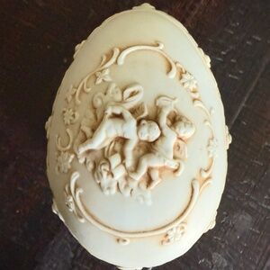 Vintage Lofton Cherub egg jewelers dish